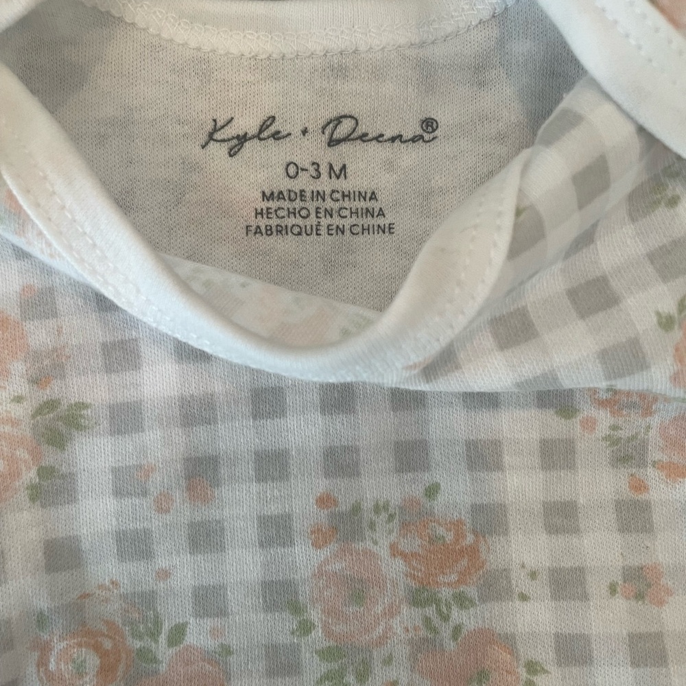 Three Short Sleeve Onesies, Sz 0-3 Months. Two Kyle & Deena, One Chickpea. - Picture 3 of 10